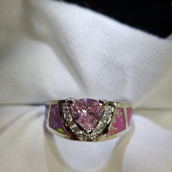 Gorgeous Pink CZ/Fire Opal Ring size 8 - Picture 15 of 15